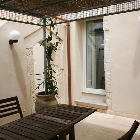 Lanterne Magiche Ortigia - Dependances Apartment Syracuse Bagian luar foto